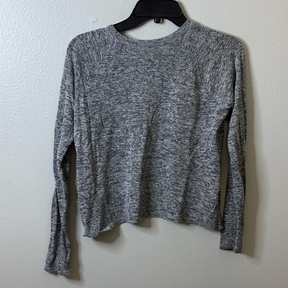 Hollister Women Must Have Collection Gray Longsleeve Shirt Size XS - Picture 5 of 7